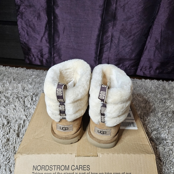 UGG chestnut fluff sz - Picture 2 of 4